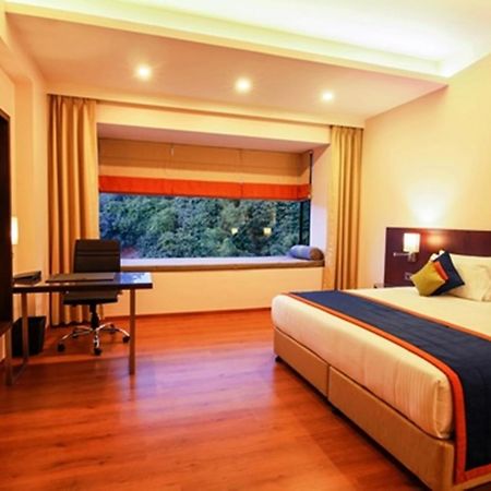 Hotel Central Park مانيبال المظهر الخارجي الصورة