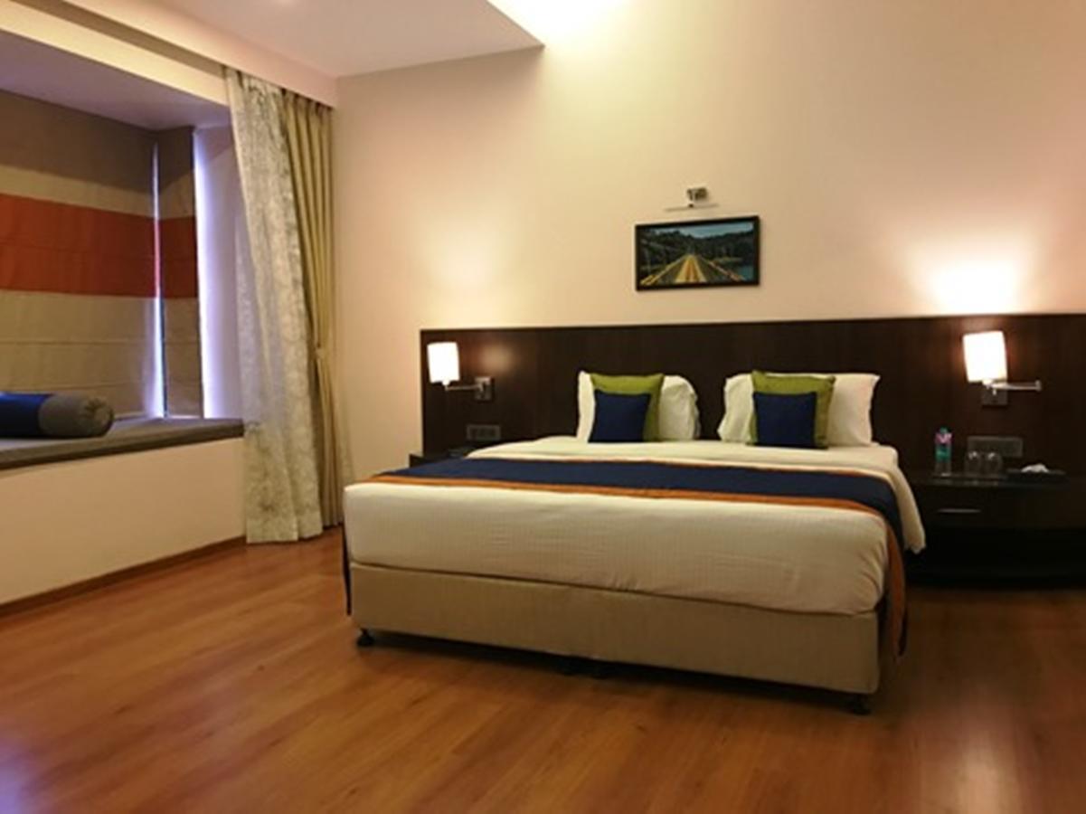 Hotel Central Park مانيبال المظهر الخارجي الصورة