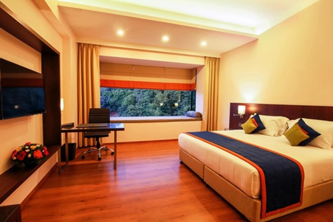 Hotel Central Park مانيبال المظهر الخارجي الصورة